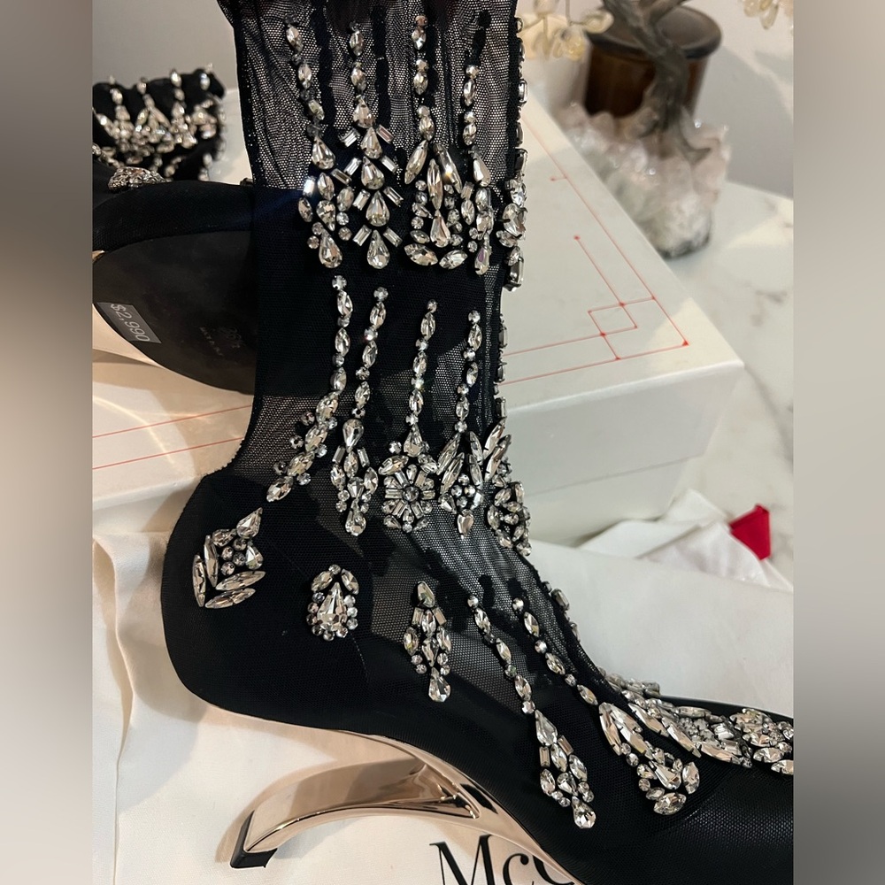 Alexander McQueen Embellished Mesh Sculptural-Heel Boots - Picture 8 of 14